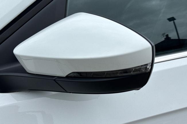 VOLKSWAGEN T-Cross Photo 31