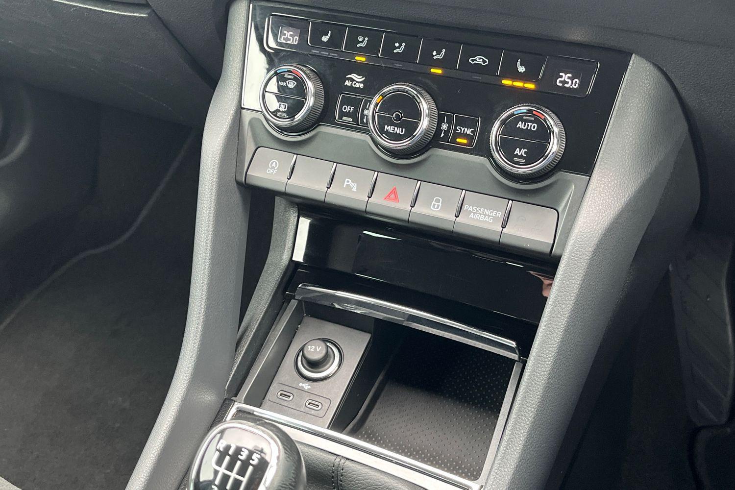 Skoda KAROQ Photo 30
