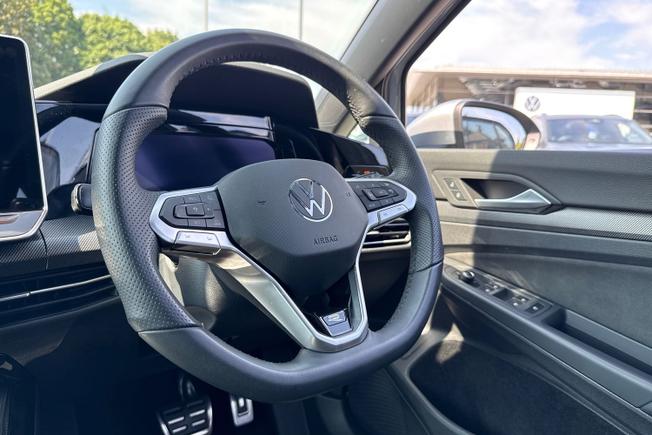 VOLKSWAGEN Golf Photo 26