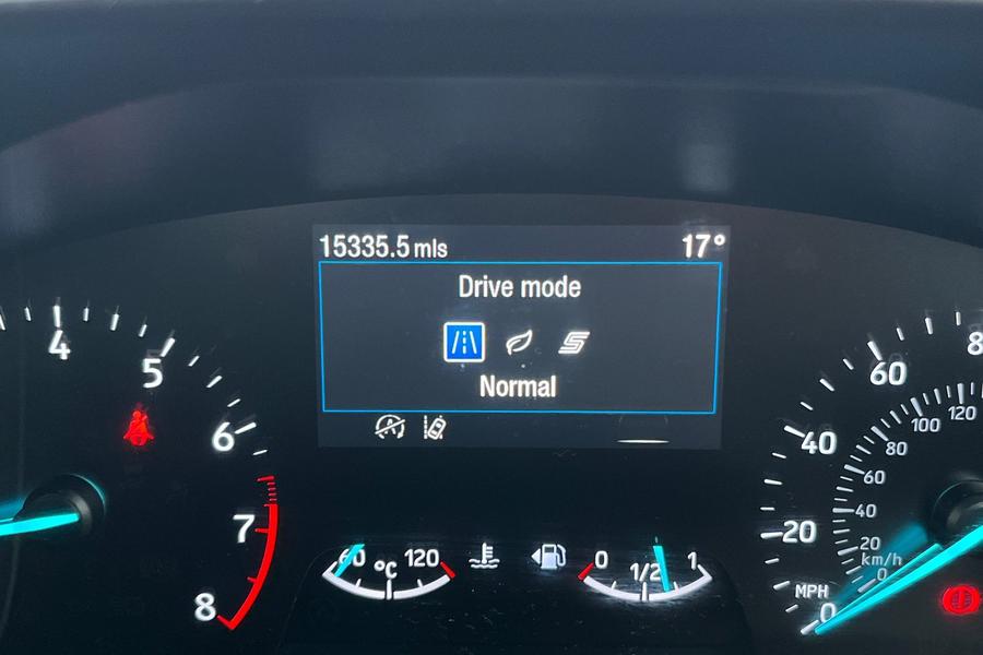 Ford FOCUS Photo autoimg-33a22e58ba5cf4f7367c23bddcf2e0c8fd74cba1.jpg