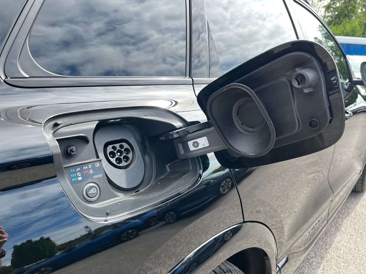 Audi Q6 e-tron Photo 22
