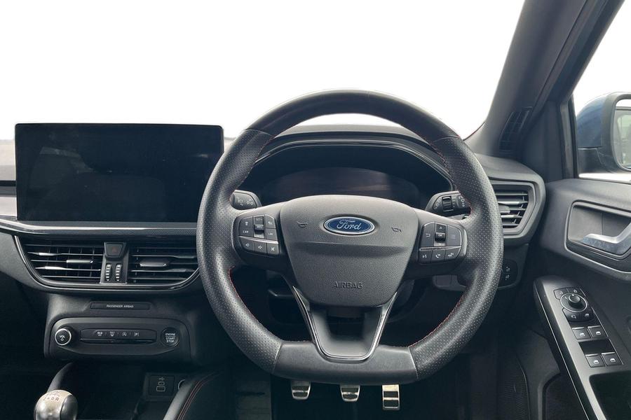 Ford FOCUS Photo autoimg-33a2b2ee2a850a35dfd4c4dda9523ddcebe6d385.jpg