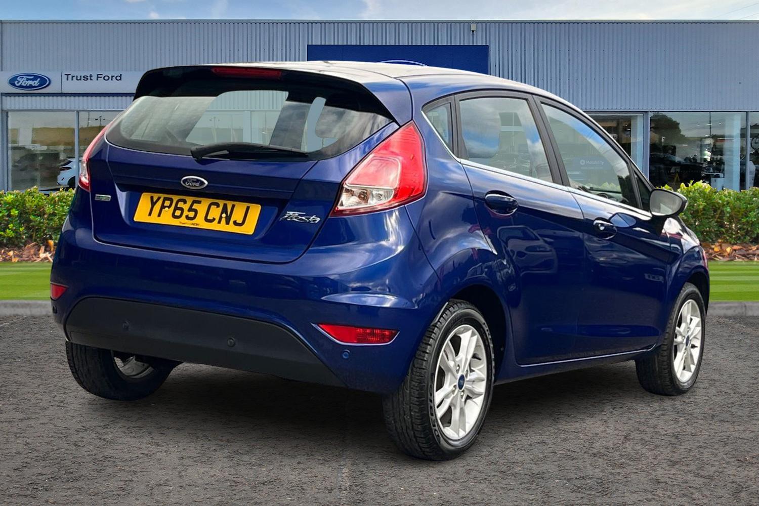 Ford Fiesta Photo 3