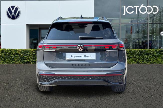 VOLKSWAGEN Tiguan Photo 7
