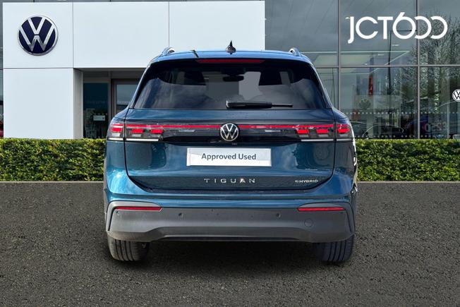 VOLKSWAGEN Tiguan Photo 7