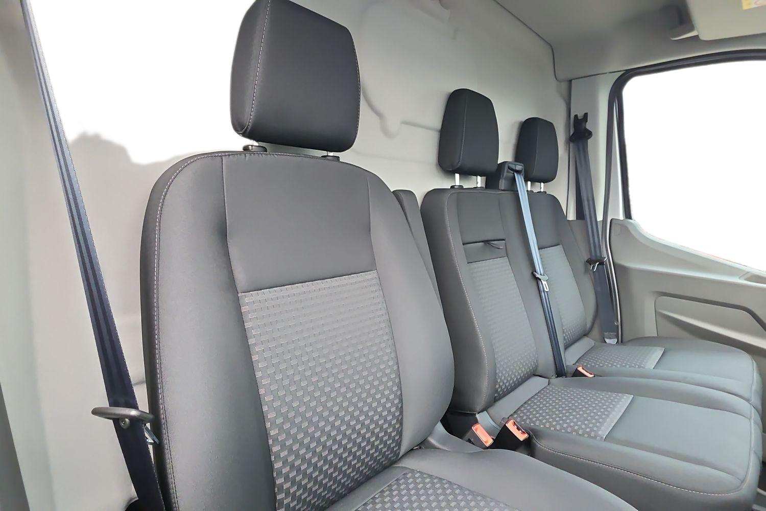 Ford E-TRANSIT Photo 10