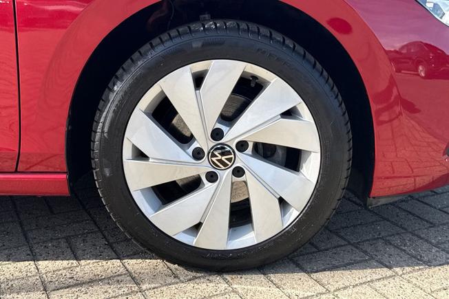 VOLKSWAGEN Golf Photo 5