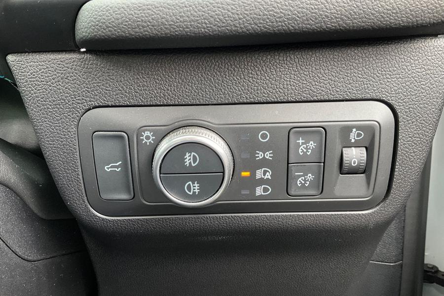 Ford Kuga Photo autoimg-33b0575930930e9eeeb38c1eec078f8695d47322.jpg