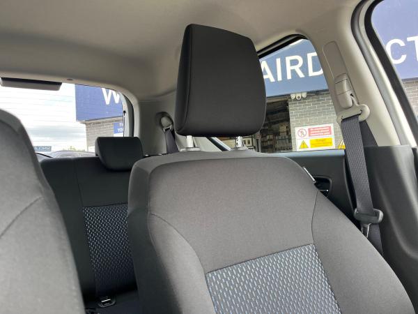 Suzuki Ignis Photo autoimg-33b29d4fe9cdaaeca560910b2970392a13fa6976.jpg