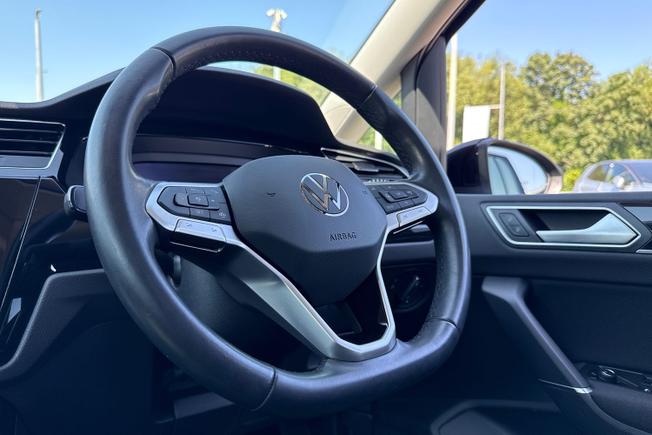 VOLKSWAGEN Touran Photo 27