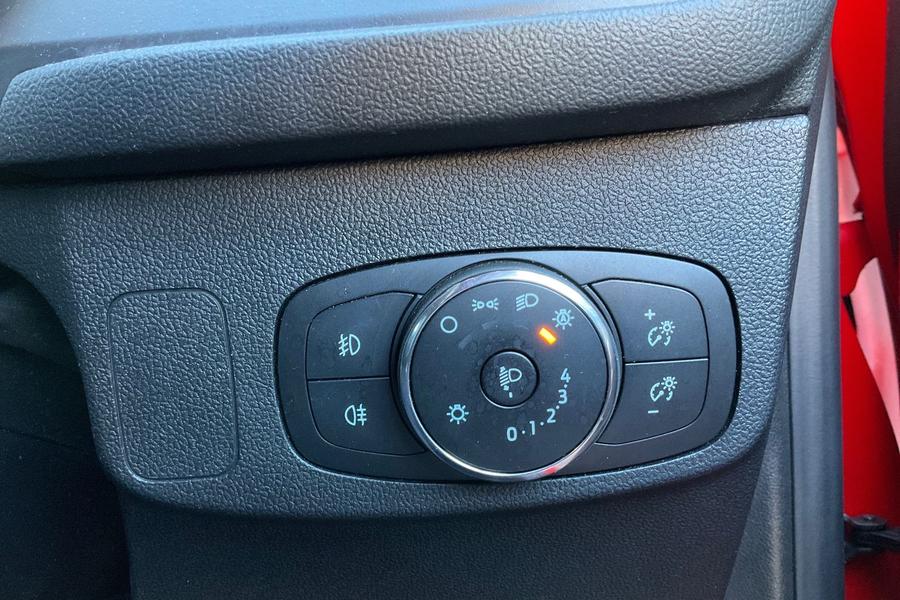 Ford FOCUS Photo autoimg-33b3a2348bc9462004af068dc0eafd0d79ffbe8c.jpg