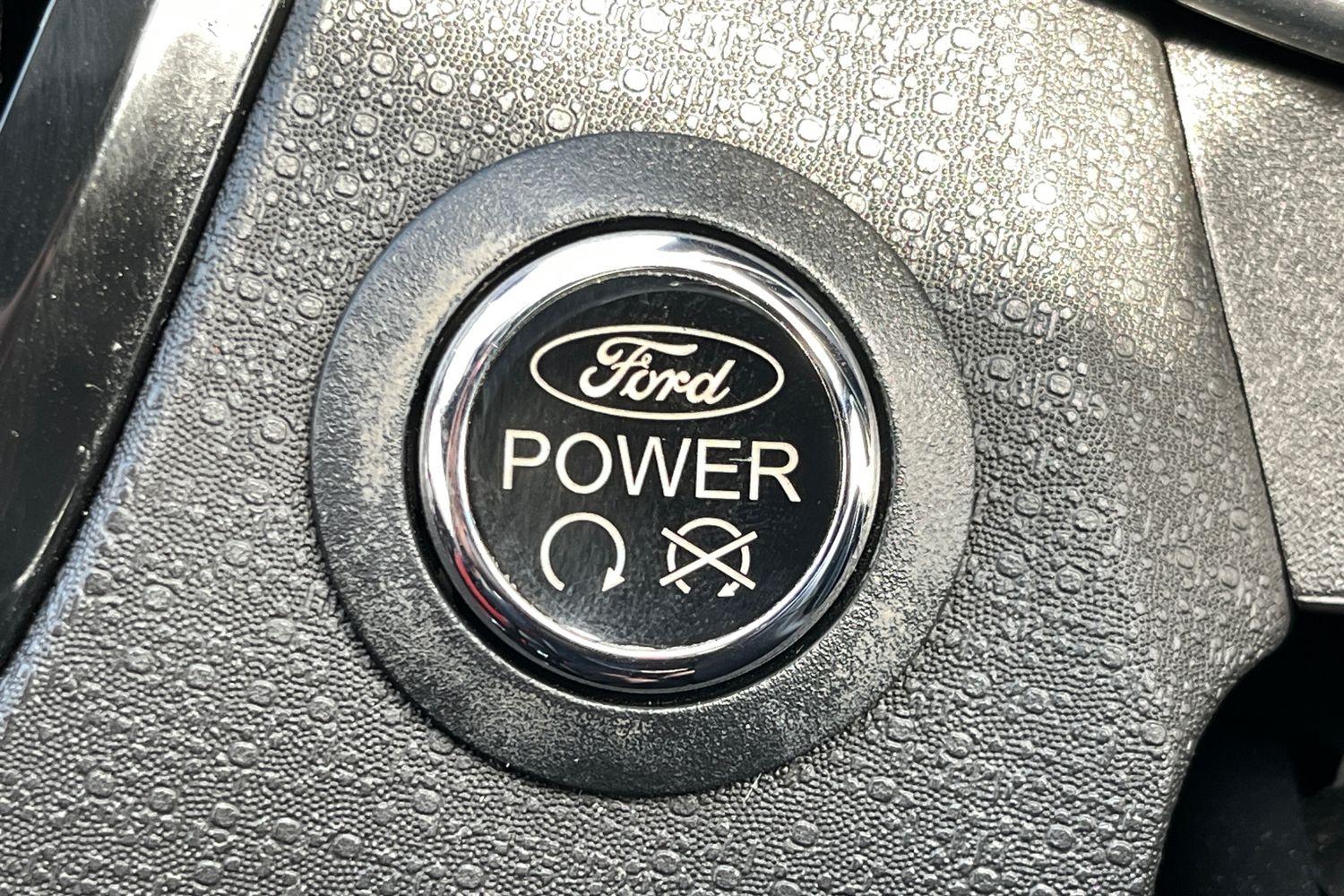 Ford FIESTA Photo 24