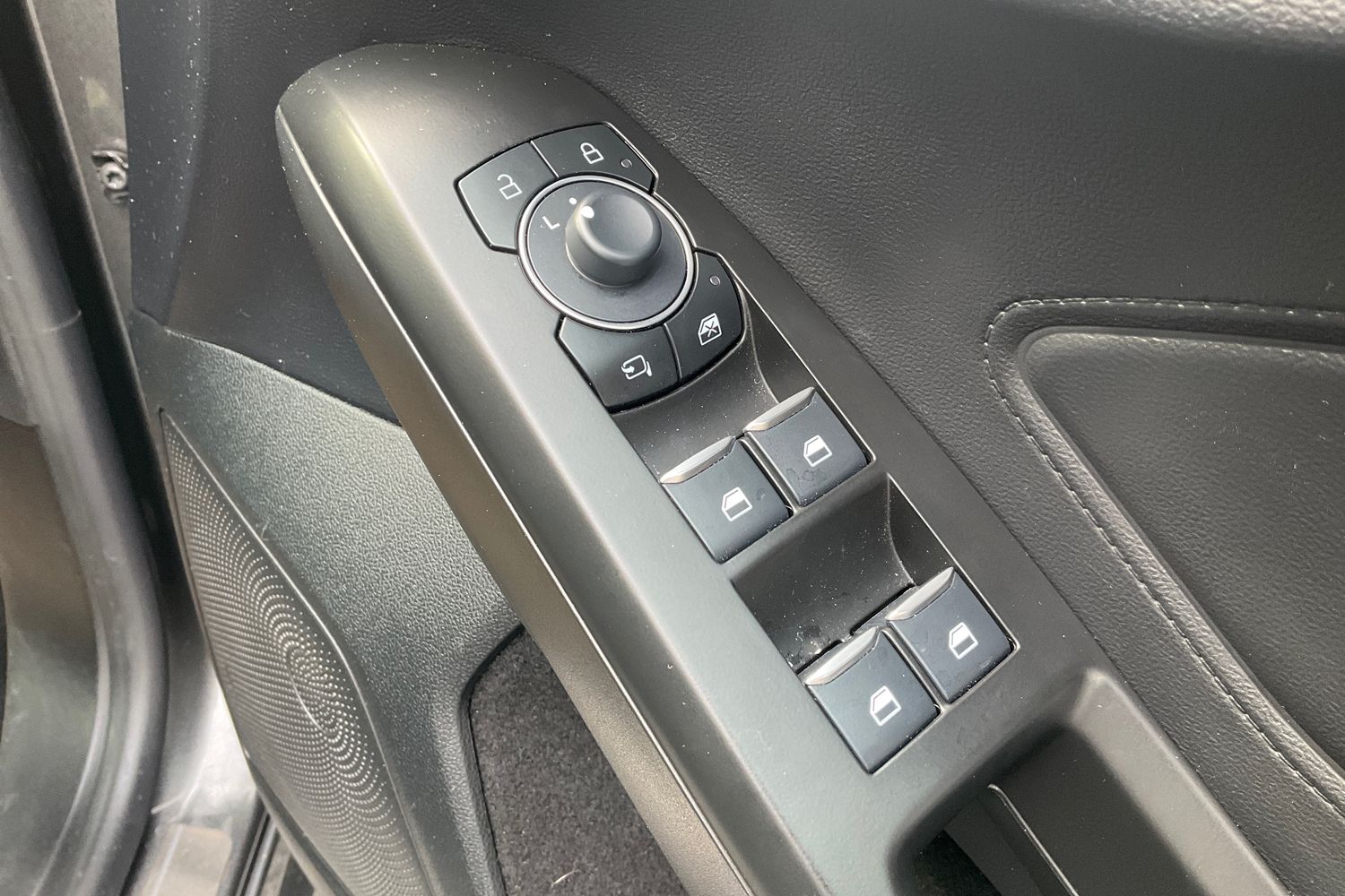 Ford Focus Photo 15