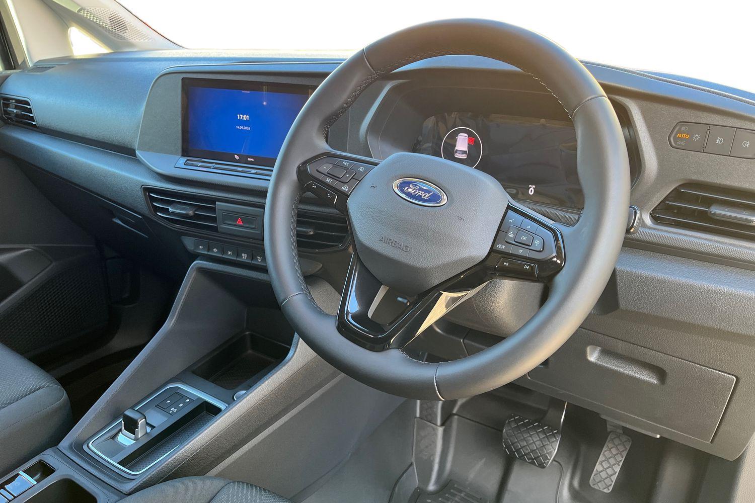 Ford TRANSIT CONNECT Photo 13