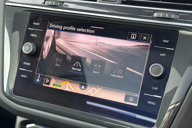 VOLKSWAGEN Tiguan Photo 34