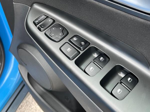 Hyundai KONA Photo autoimg-33ca7c3019260a32b1621d96123406296f0f24b7.jpg