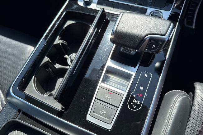 AUDI Q7 Photo 22