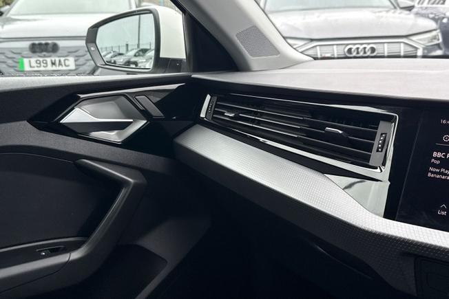 AUDI A1 Photo 38
