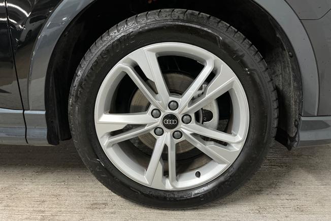 AUDI Q3 Photo 5