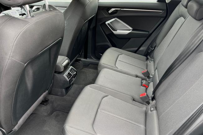 AUDI Q3 Photo 41