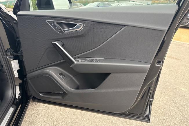AUDI Q2 Photo 38