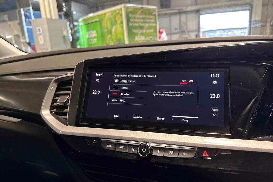 Vauxhall GRANDLAND Photo autoimg-33d9676ad38179ed81ea79c2909d3676477f1810.jpg