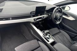 AUDI A4 Avant Photo 2