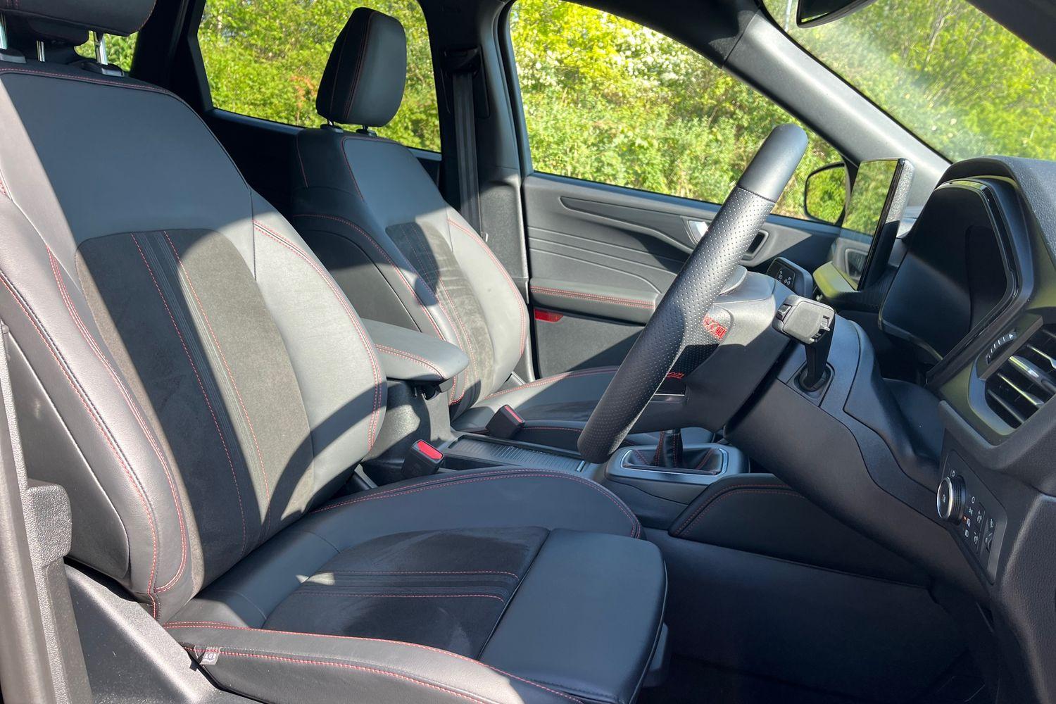 Ford KUGA Photo 16