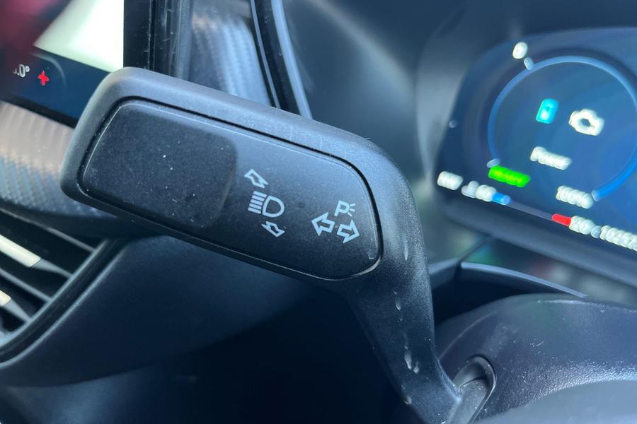 Ford KUGA Photo autoimg-33dddda271b281ef0f0680ab0b50ff656d532e1b.jpg