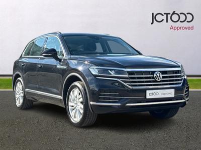 2019 Volkswagen Touareg 3.0 TDI V6 SEL SUV 5dr Diesel Tiptronic 4Motion Euro 6 (s/s) (231 ps) at JCT600