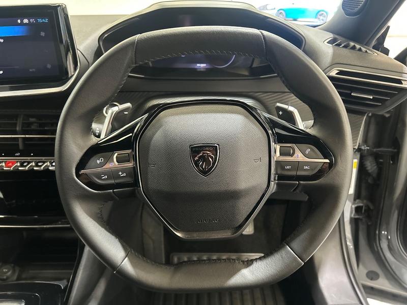 2025 25 PEUGEOT 2008