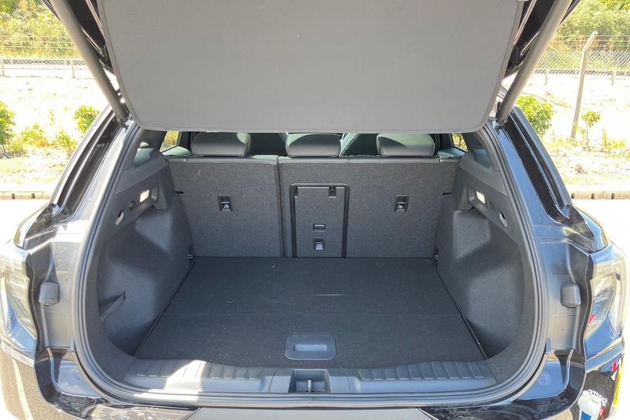 Ford Explorer Photo autoimg-33e485a594ee980e38ba4fa454612fa90378b689.jpg