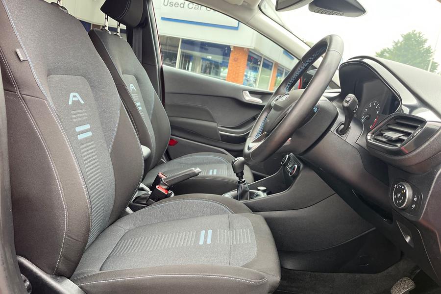 Ford FIESTA Photo autoimg-33e4e36a01be06f07c5402ea283c956202a23bbf.jpg