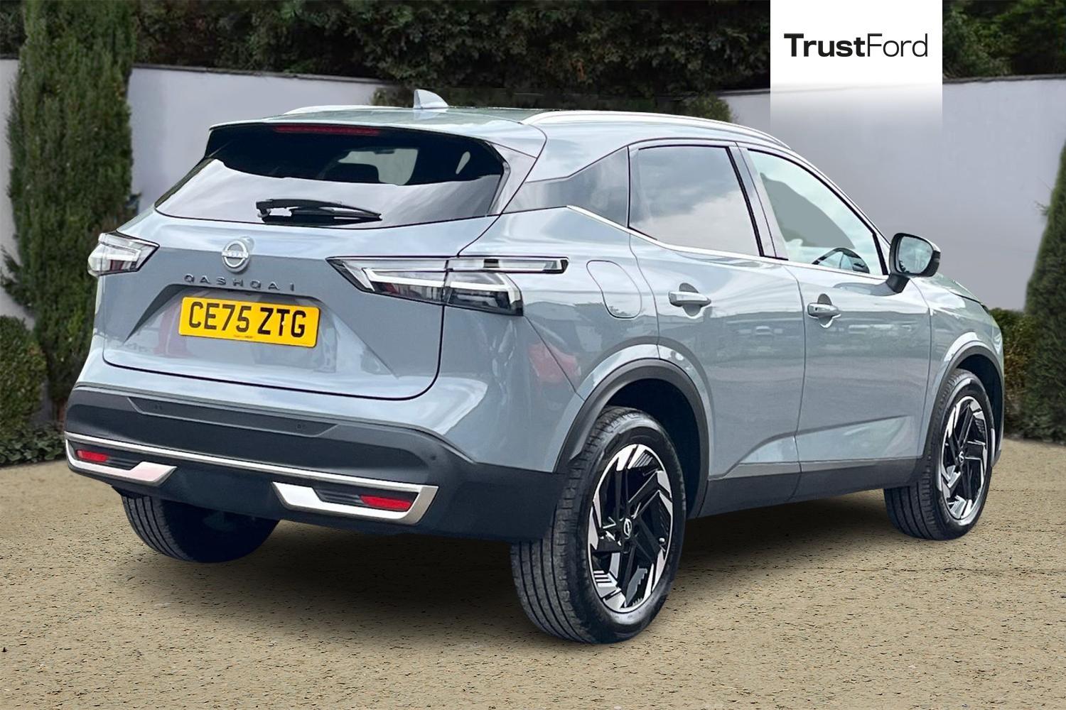 Nissan QASHQAI Photo 3