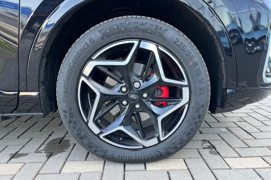 Ford KUGA Photo autoimg-33efc89f8dc3d8648c1d5345961ea8516758b90e.jpg