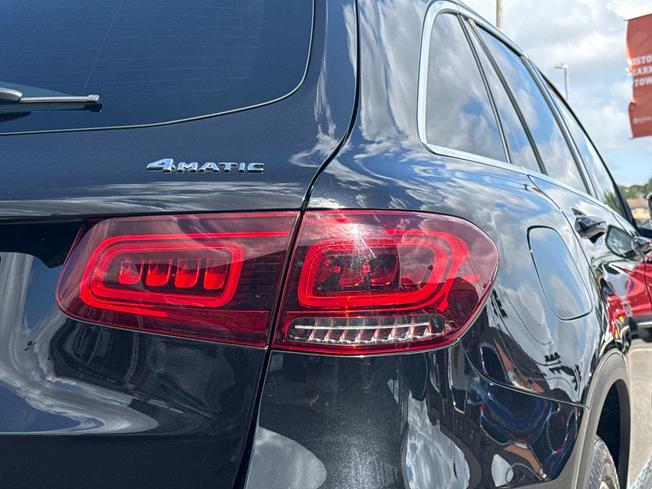 MERCEDES-BENZ GLC Photo 18