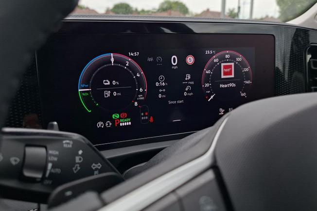VOLKSWAGEN Tiguan Photo 31
