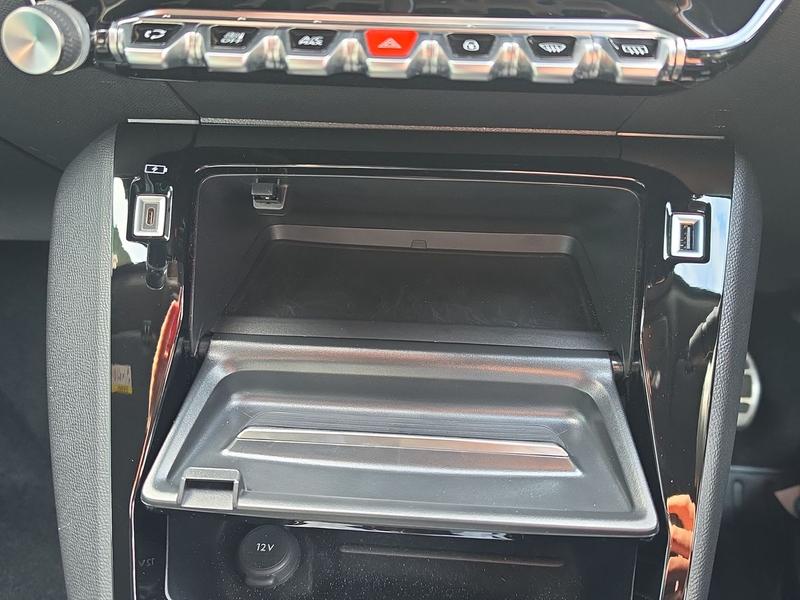 Used Peugeot 2008 SJ23XMF 38
