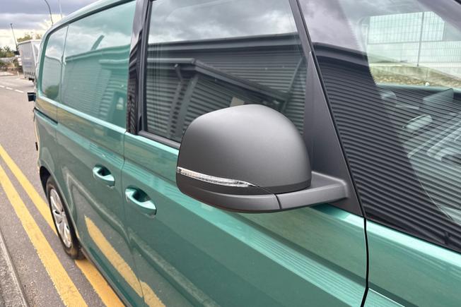 Volkswagen Id. Buzz Cargo Photo 20