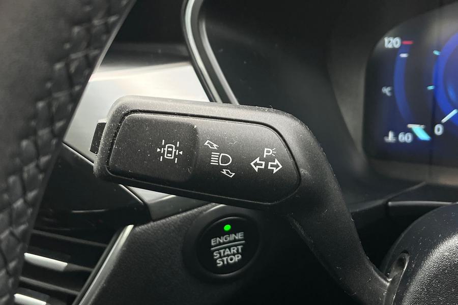 Ford Kuga Photo autoimg-33f80a05825ec0da7e075c17a4dd0f6eee960ca1.jpg