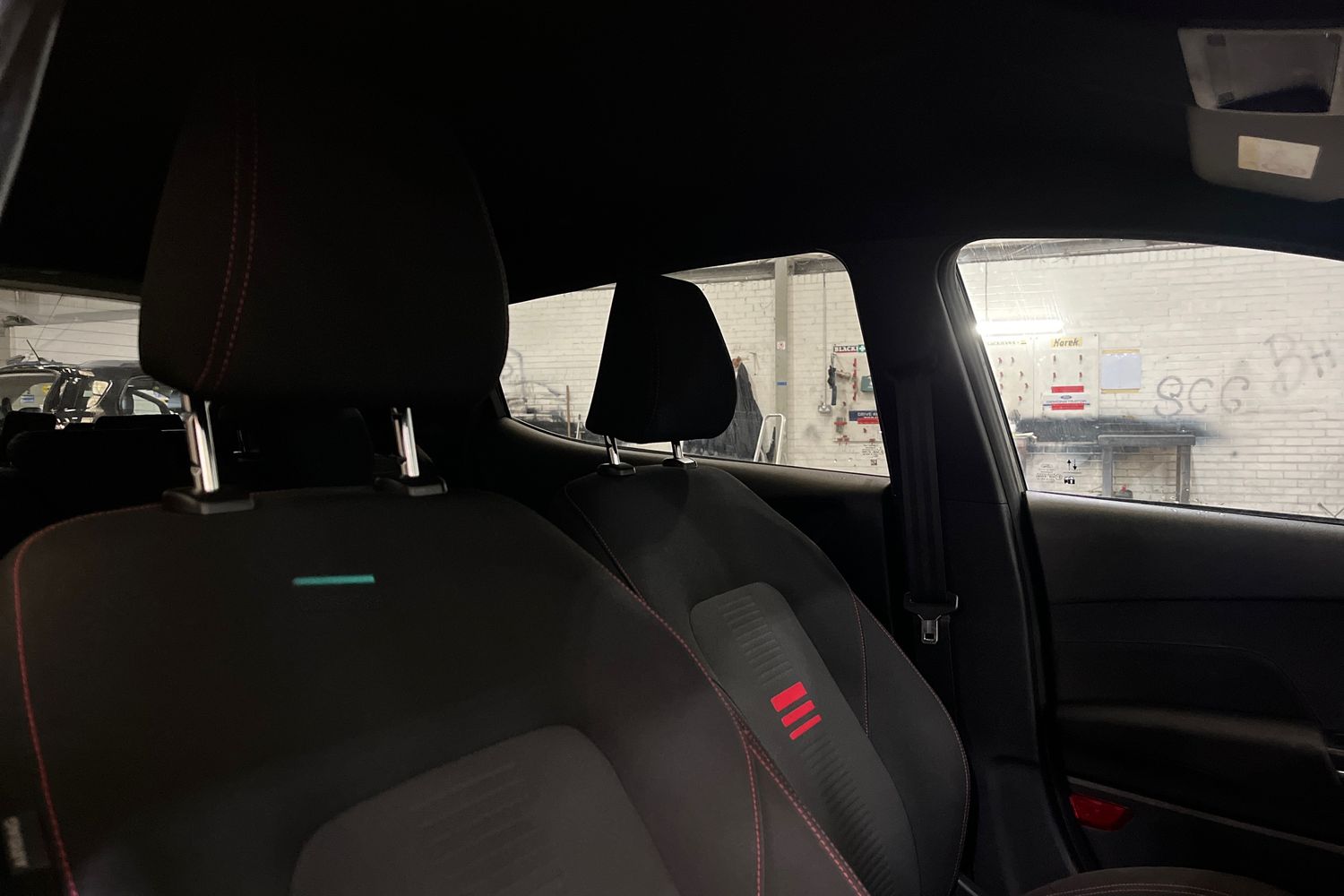 Ford FIESTA Photo 16