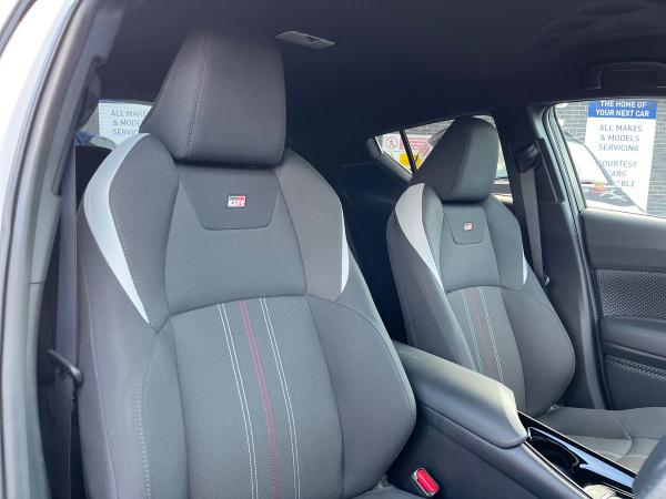 Toyota C-HR Photo autoimg-3401cdb87146dbceee929a9e038dcbd7199f5b64.jpg