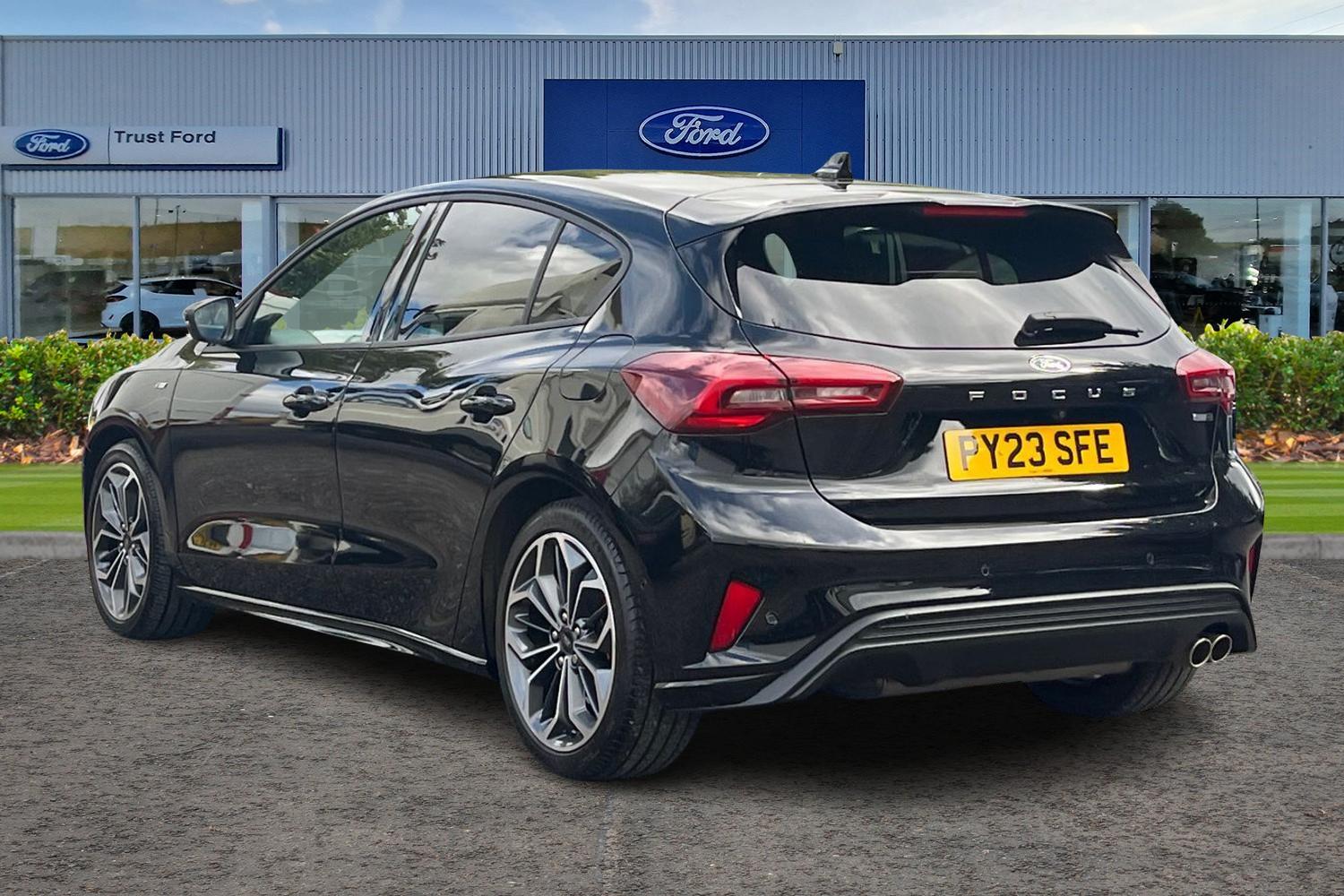 Ford FOCUS Photo 1