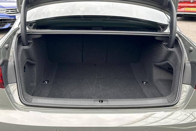 AUDI A4 Photo 12