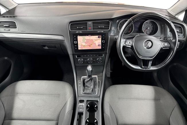 VOLKSWAGEN Golf Photo 10