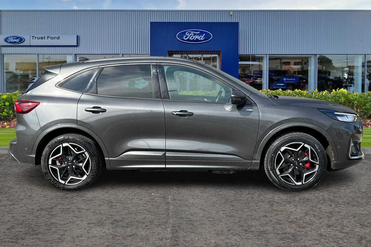 Ford KUGA Photo 2