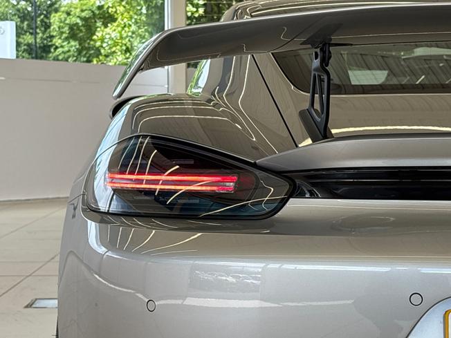 PORSCHE 718 Cayman Photo 22