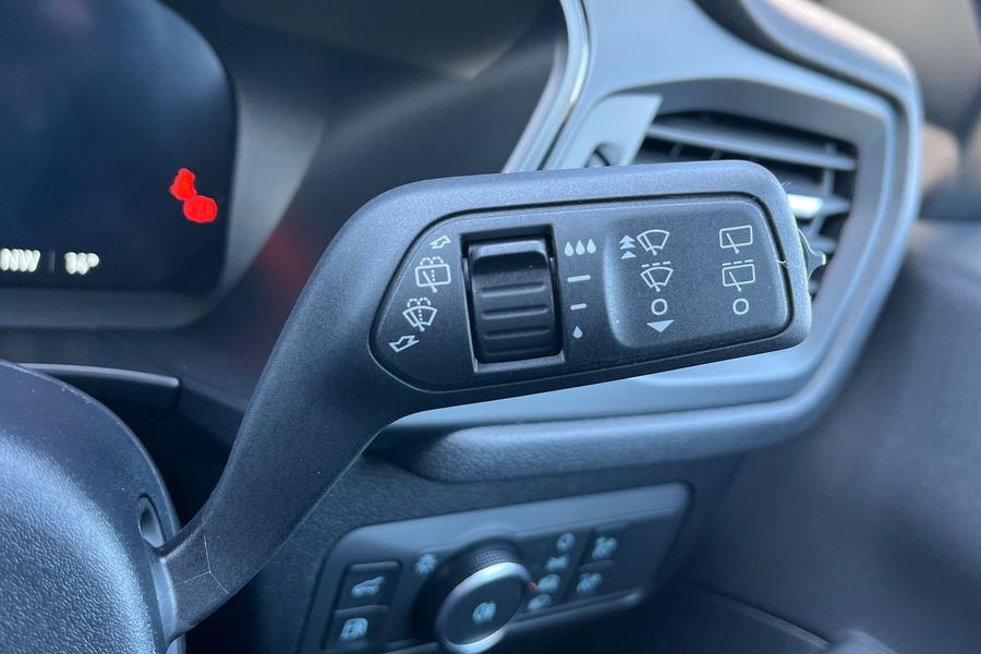 Ford Kuga Photo autoimg-34147574a6b977a8d8a14badc4f3a8c13cda8b5f.jpg
