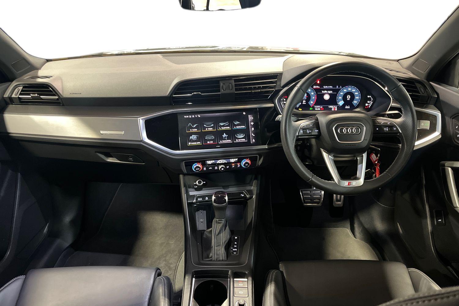 Audi Q3 Photo 9