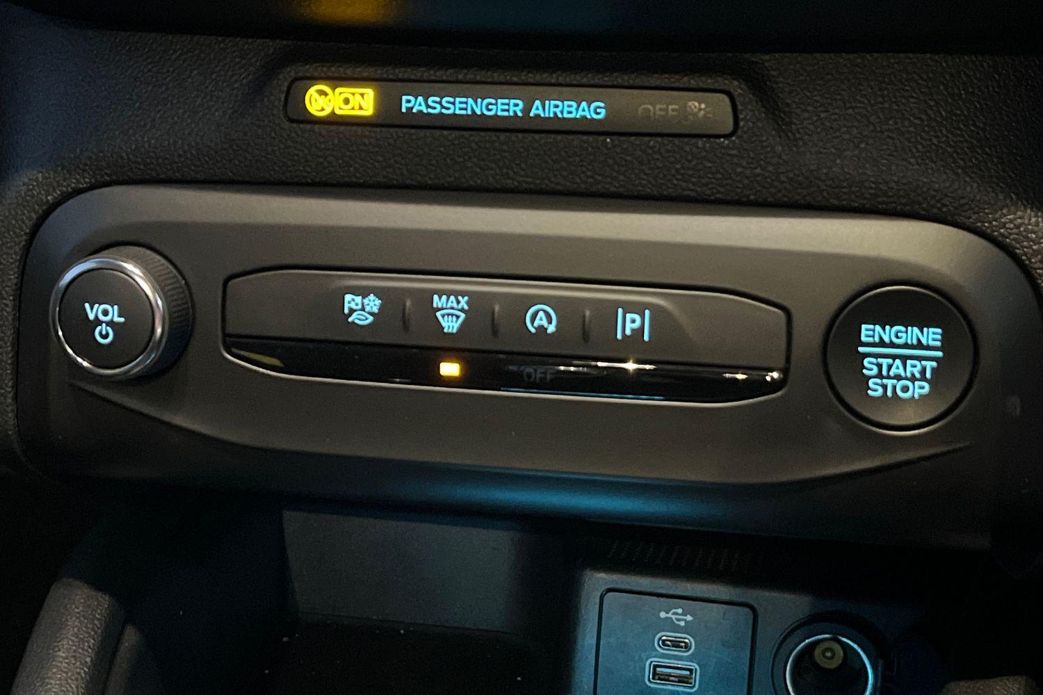 Ford FOCUS Photo 31